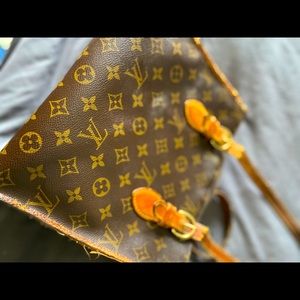 Well used Authentic monogram LV tote bag.